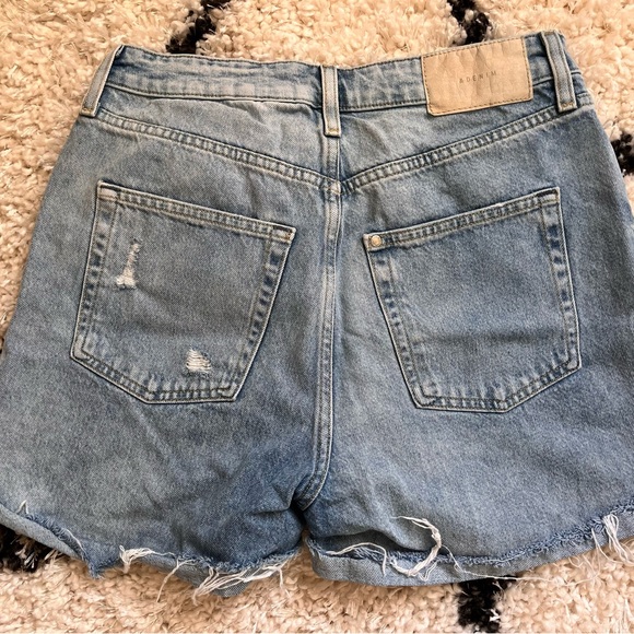 LAST DAY H&M Mom Shorts - Picture 3 of 3
